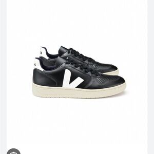 Veja Black and White Women's Sneakers